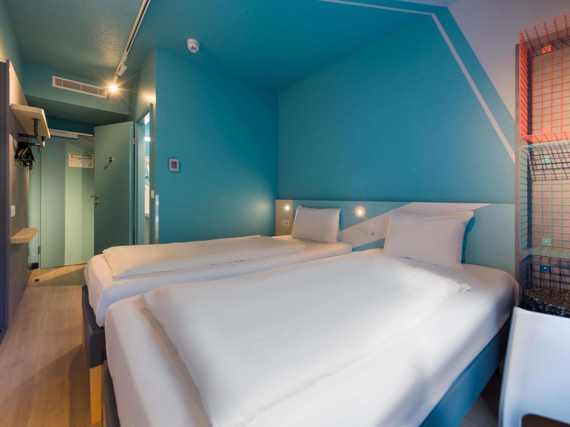 Standard Zimmer mit 2 Einzelbetten